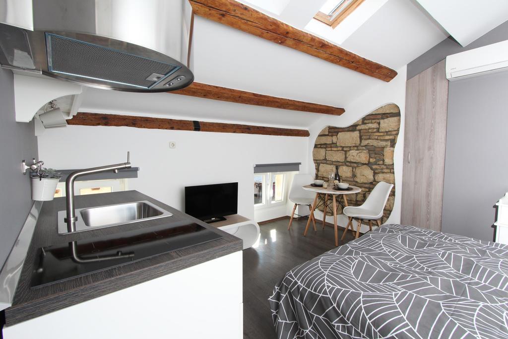 Ferienwohnung Studio Petra Rovinj Exterior foto