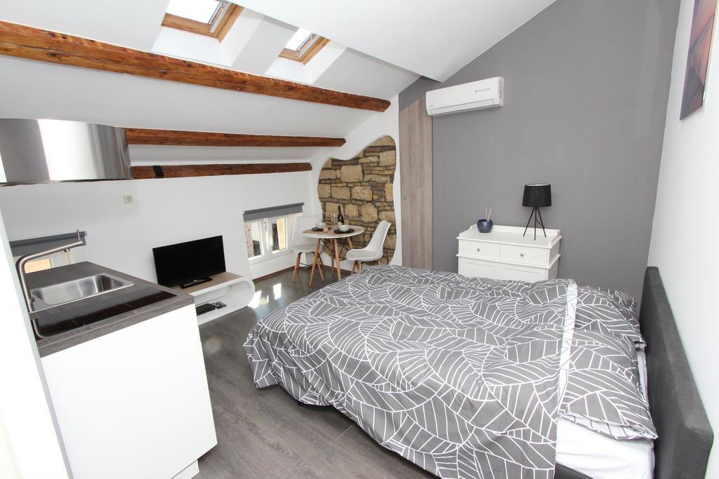 Ferienwohnung Studio Petra Rovinj Exterior foto