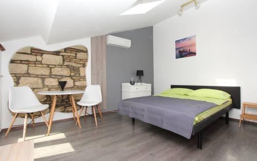 Ferienwohnung Studio Petra Rovinj Exterior foto